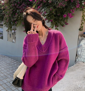 Loose Black Sweater for Women - Vintage V-Neck Knit