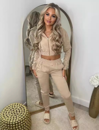 Hooded Long Sleeve Tracksuit Set for Sports